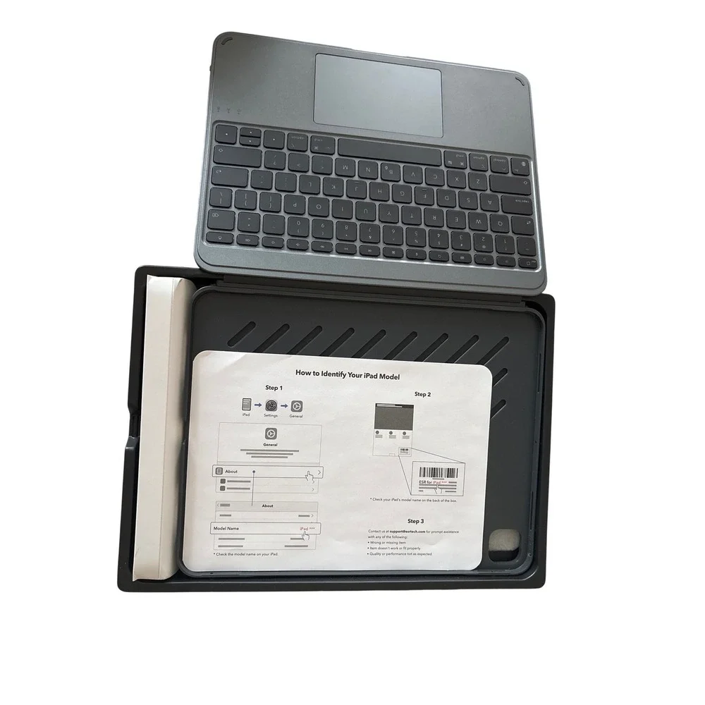 ESR NIB iPad 13 M4 Shift Magnetic Folding Keyboard Case & Cable